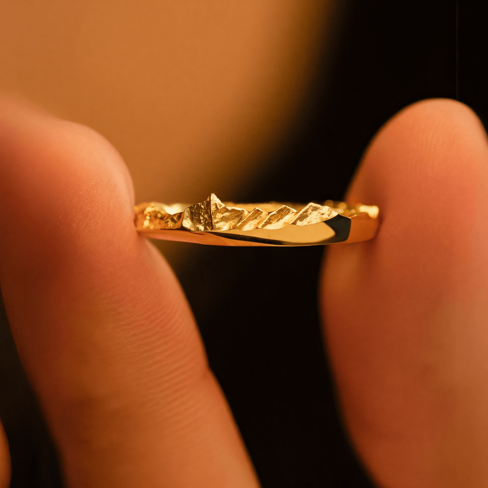 【Mt. Whitney】Gold Hand-Engraved Mount  Wedding Ring