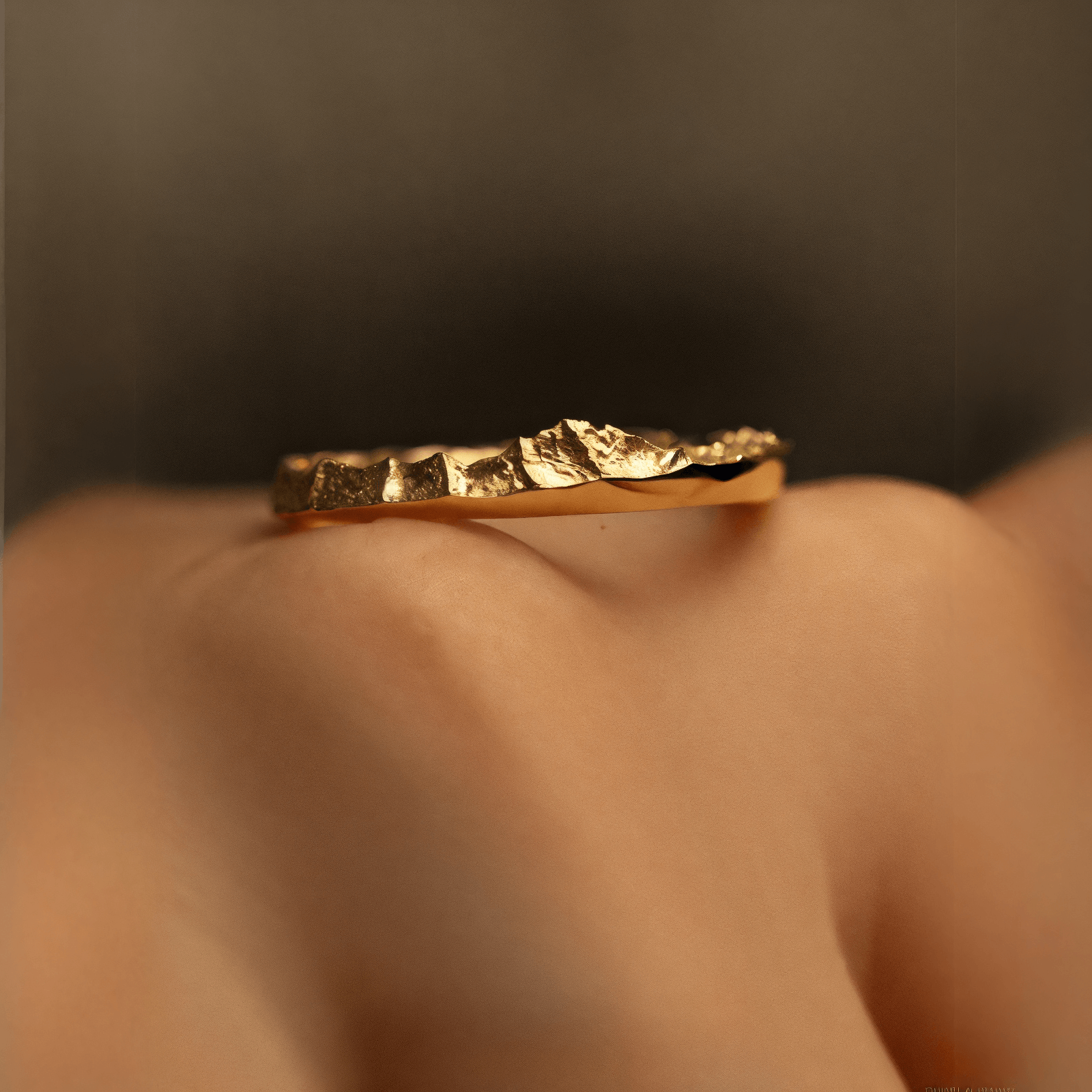 【Mt. Rainier】Gold Hand-Engraved Mount Wedding Ring