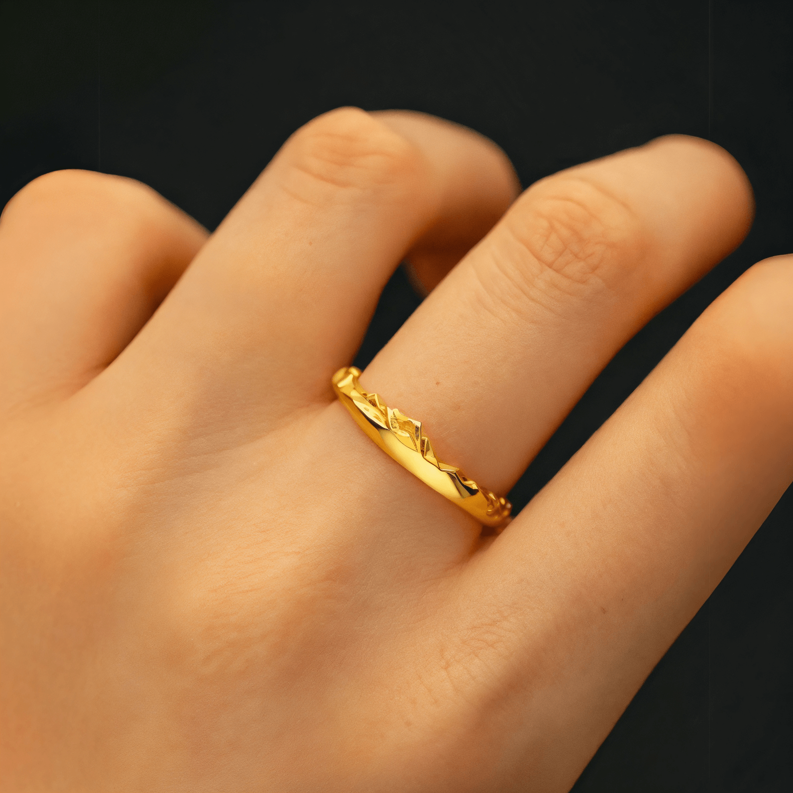 【Mont Blanc】Gold Hand-Engraved Mount Wedding Ring