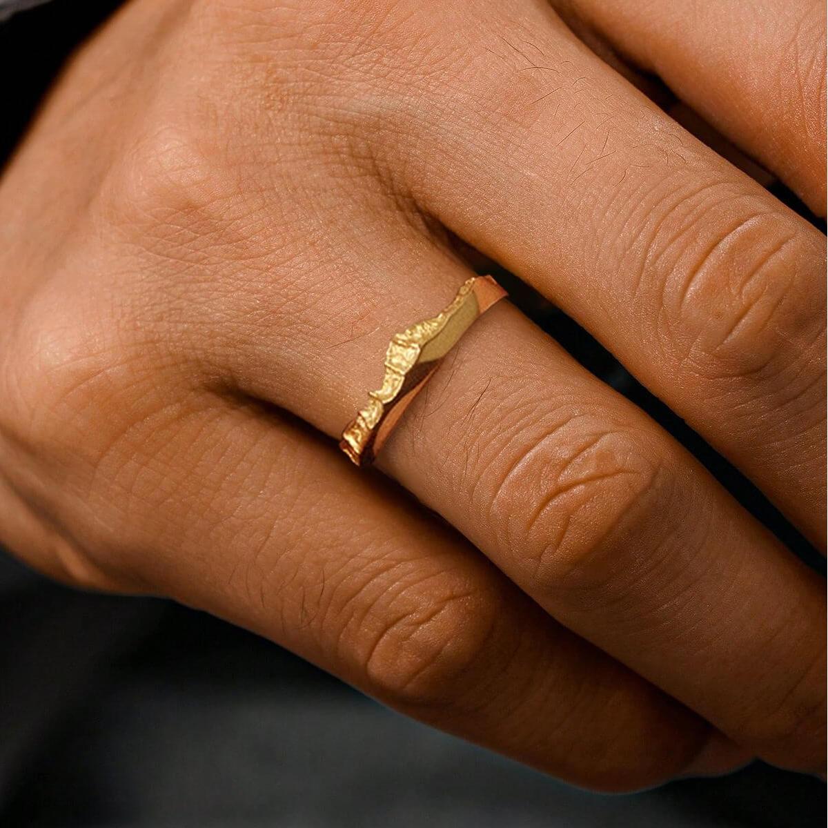 【Mt. Saint Elias】Gold Hand-Engraved Mount Mens/Womens Wedding Ring