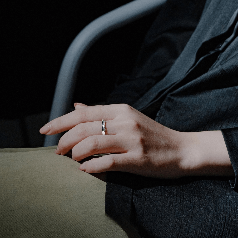 【Mt. Shasta】 Hand-Engraved Rersonalized Mount Ring