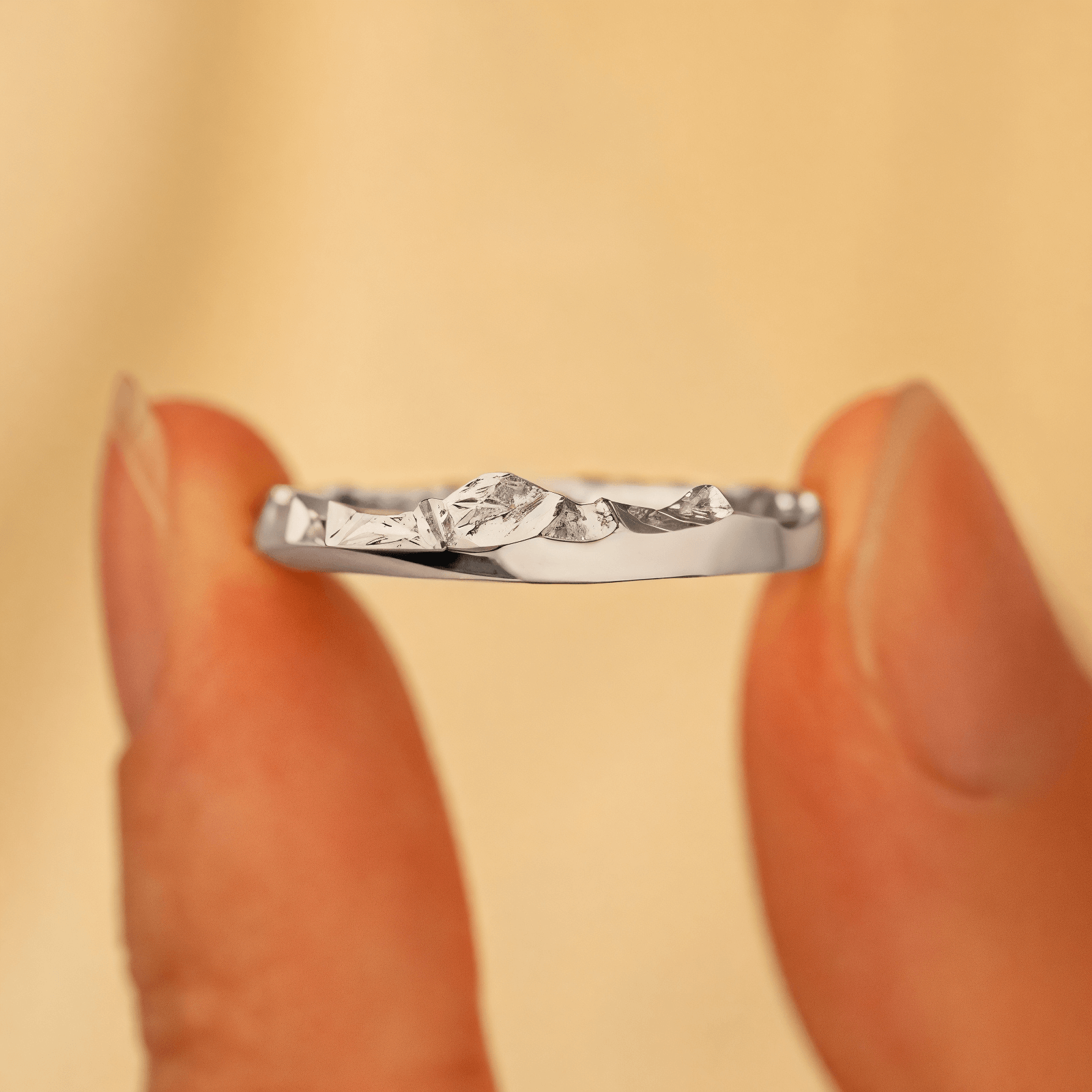 【Mt. Denali】Hand-Engraved Mount Mens/Womens Wedding Ring