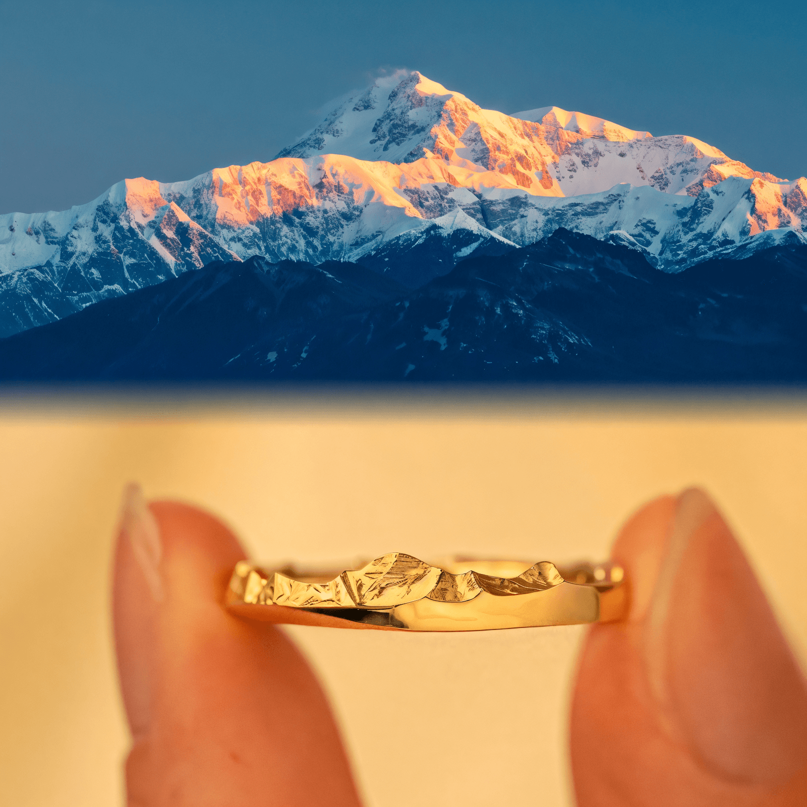 【Mt. Denali】Gold Hand-Engraved Mount Wedding Ring