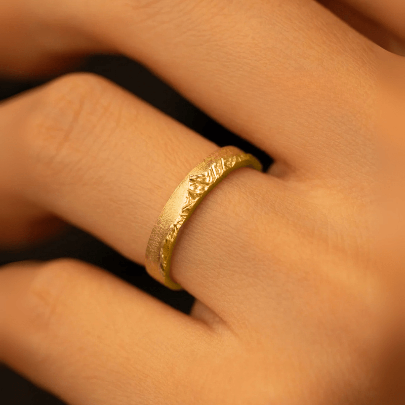 【Mt. Saint Elias】 Hand-Engraved Mount Mens/Womens Wedding Ring