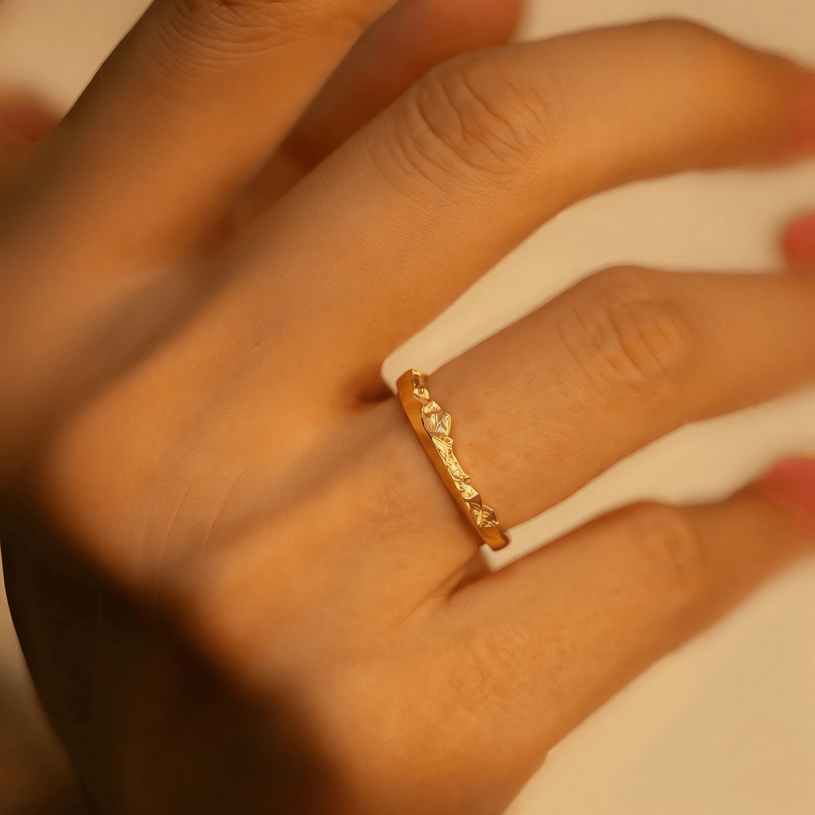 【Mt. Kailash】Gold Hand-Engraved Mount Mens/Womens Wedding Ring