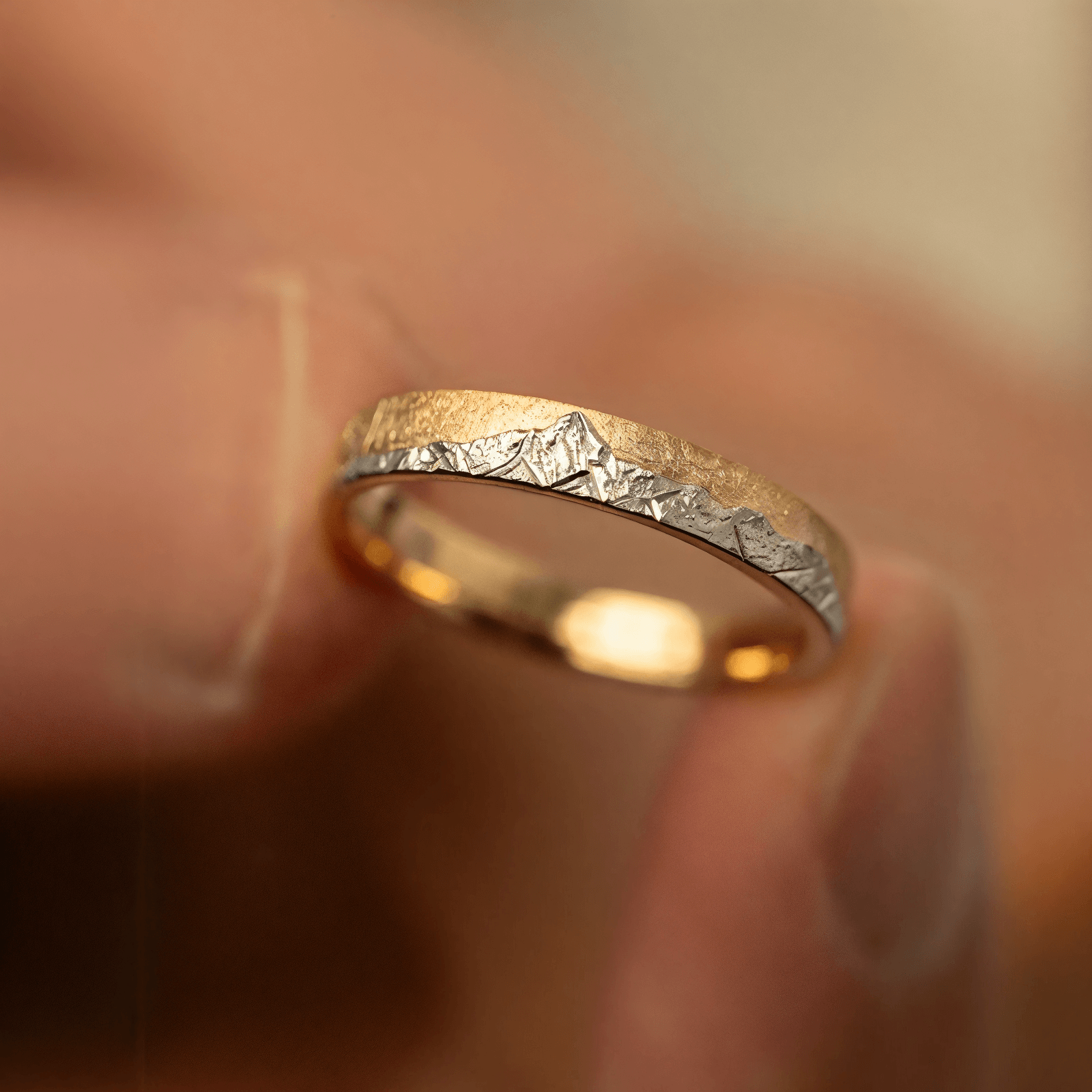 【Mt. Whitney】Gold Hand-Engraved Mount Wedding Ring