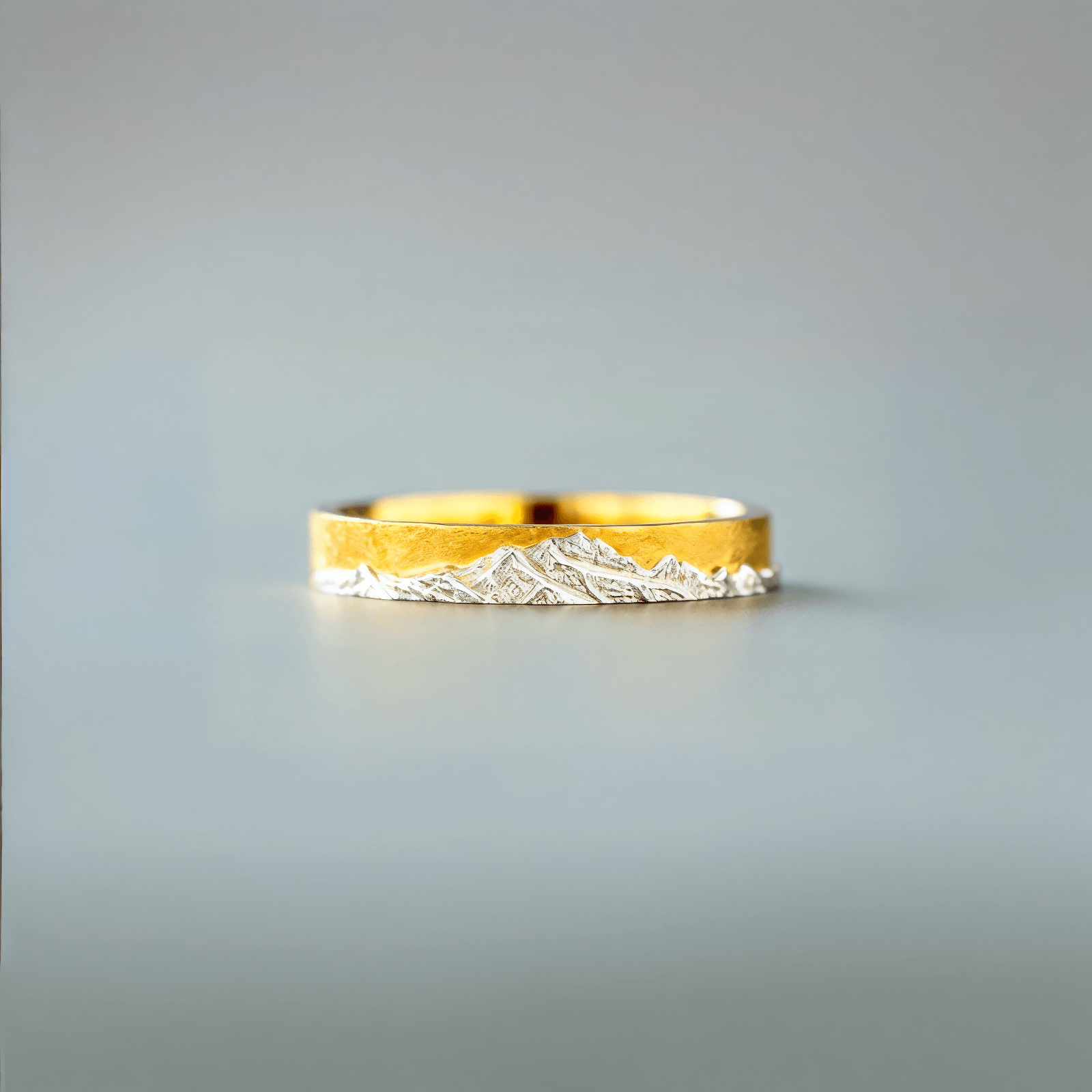 【Mt. Rainier】 Gold Hand-Engraved Mount Wedding Ring