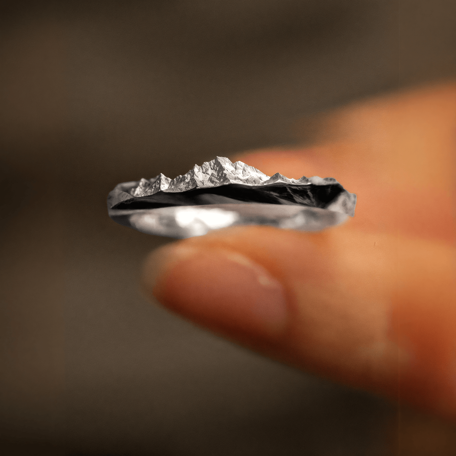 【Mt. Rainier】 Hand-Engraved Mount Mens/Womens Wedding Ring