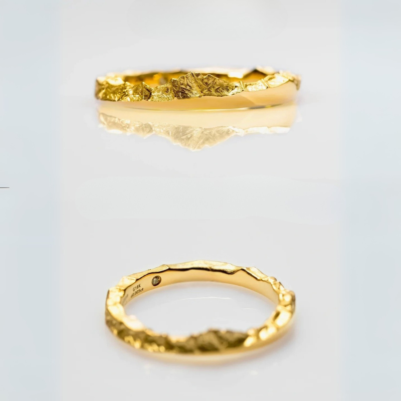 【Everest Summit】Gold Hand-Engraved Mount Everest Wedding Ring