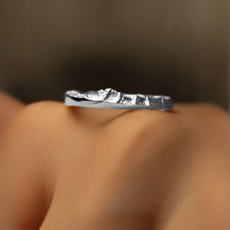 【Everest Summit】Hand-Engraved Mount Mens/Womens Wedding Ring