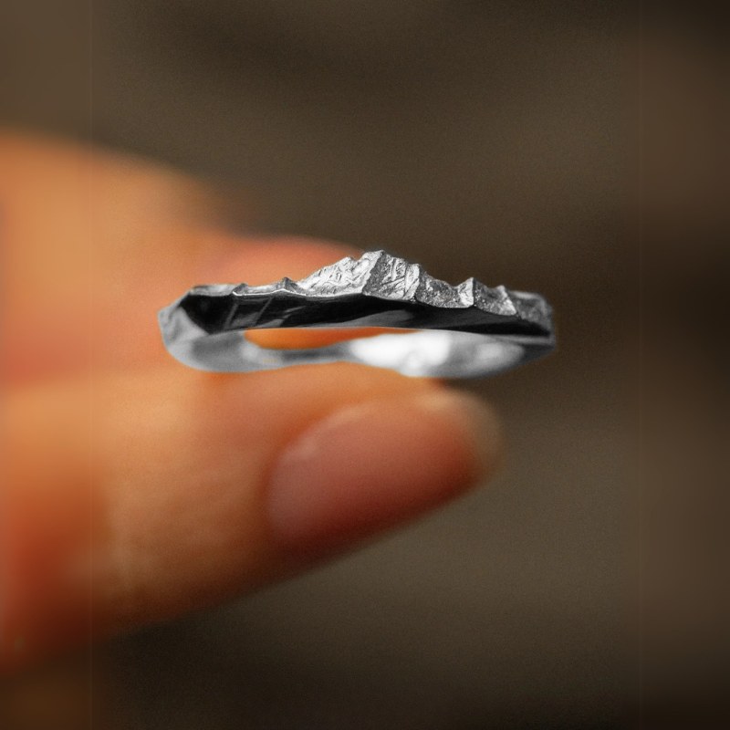 【Everest Summit】Hand-Engraved Mount Mens/Womens Wedding Ring