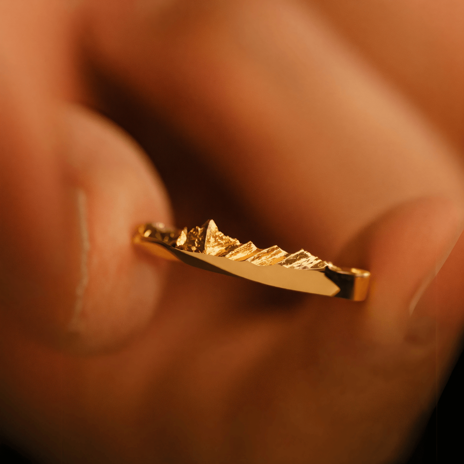 【Mt. Whitney】Gold Hand-Engraved Mount  Wedding Ring