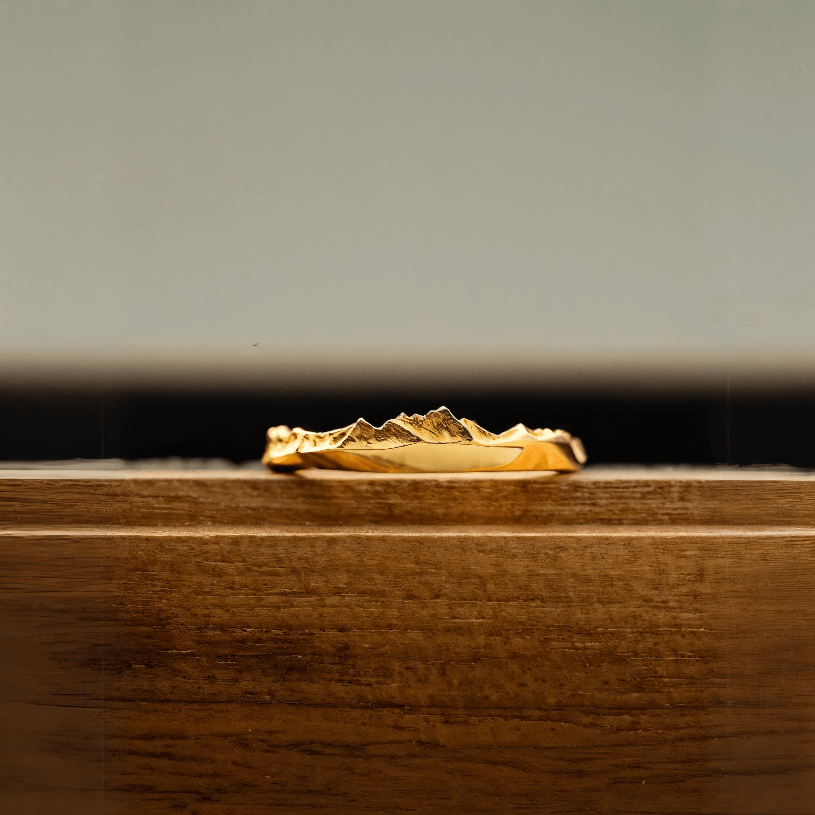 【Mont Blanc】Gold Hand-Engraved Mount Wedding Ring