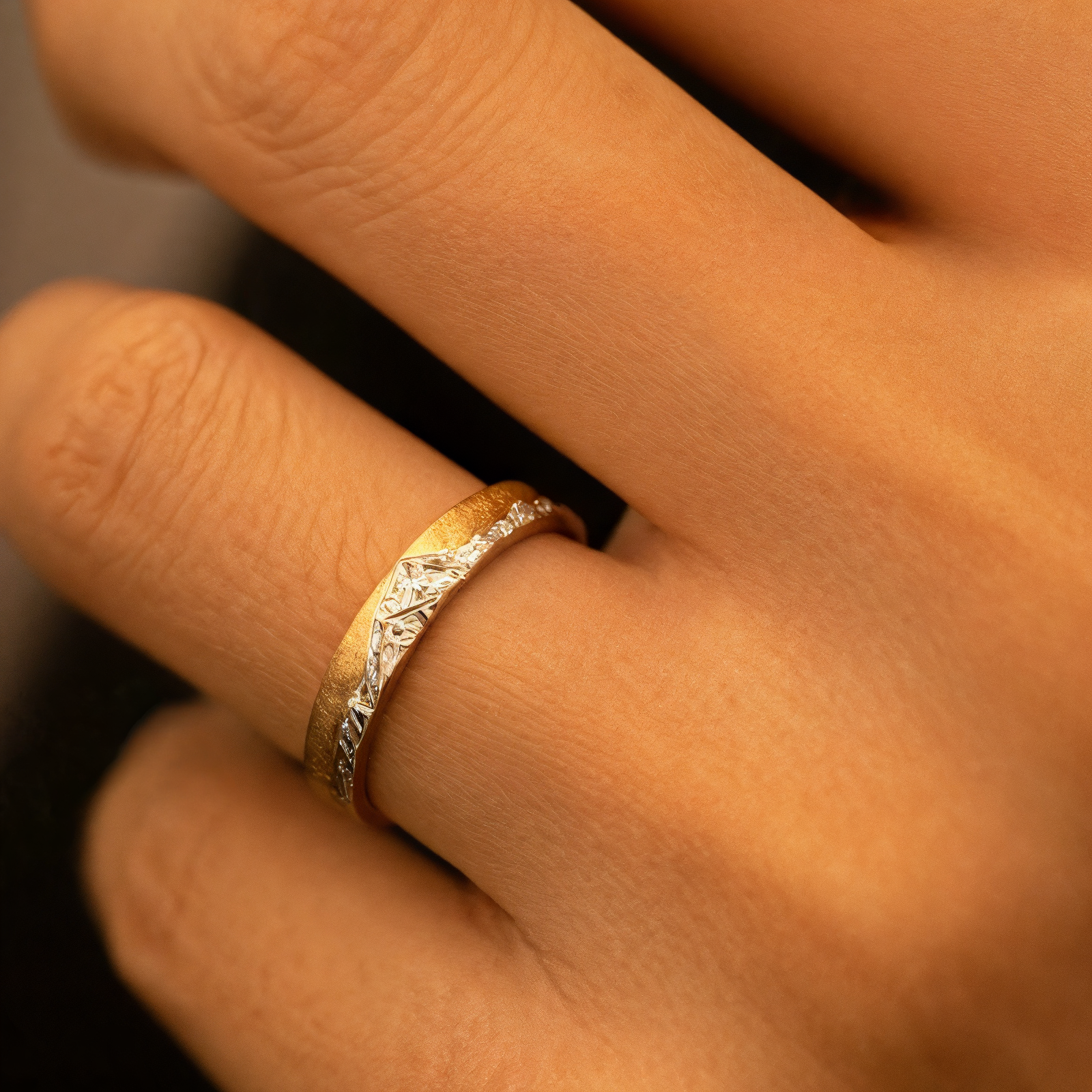 【Everest Summit】 Gold Hand-Engraved Mount Everest Wedding Ring