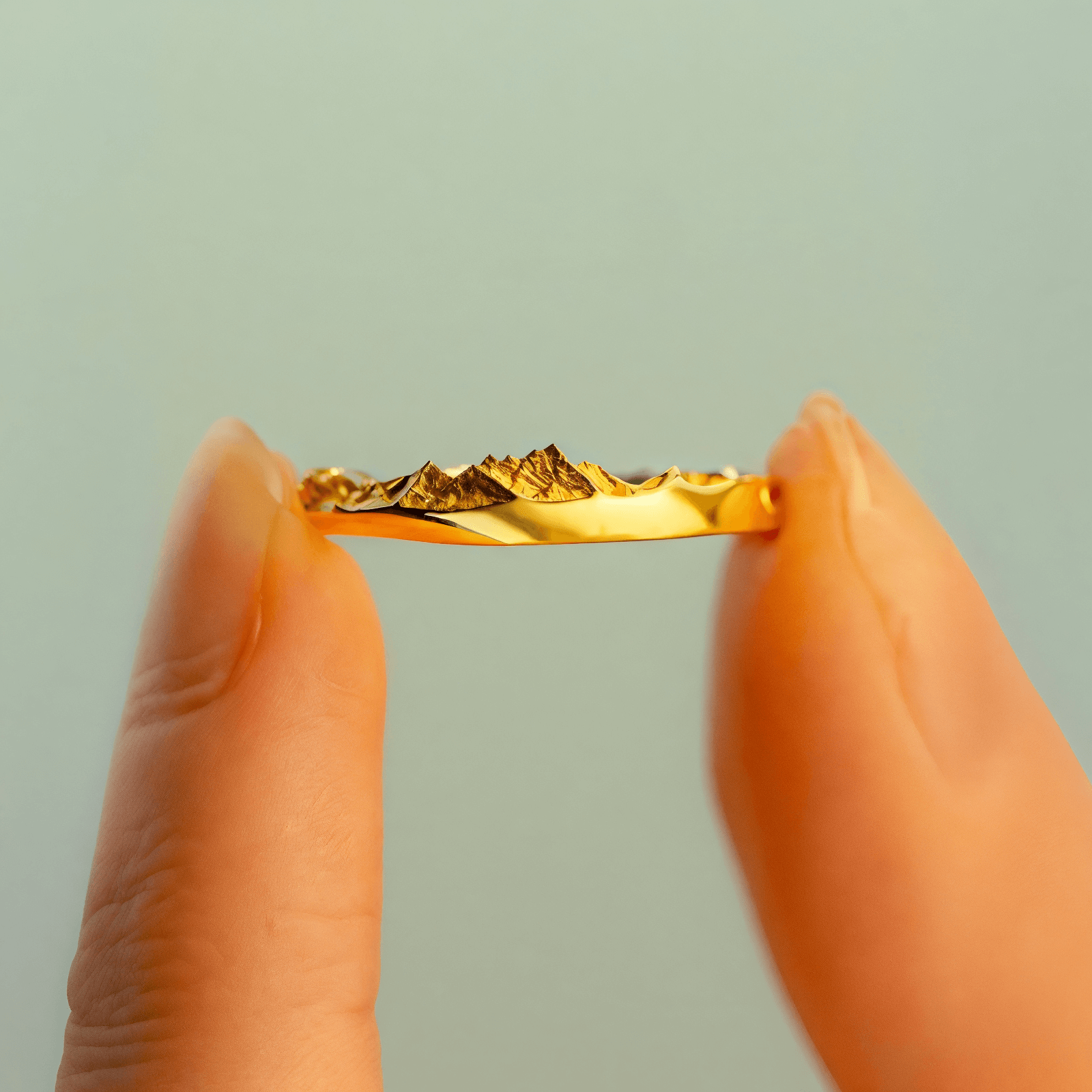 【Mont Blanc】Gold Hand-Engraved Mount Wedding Ring