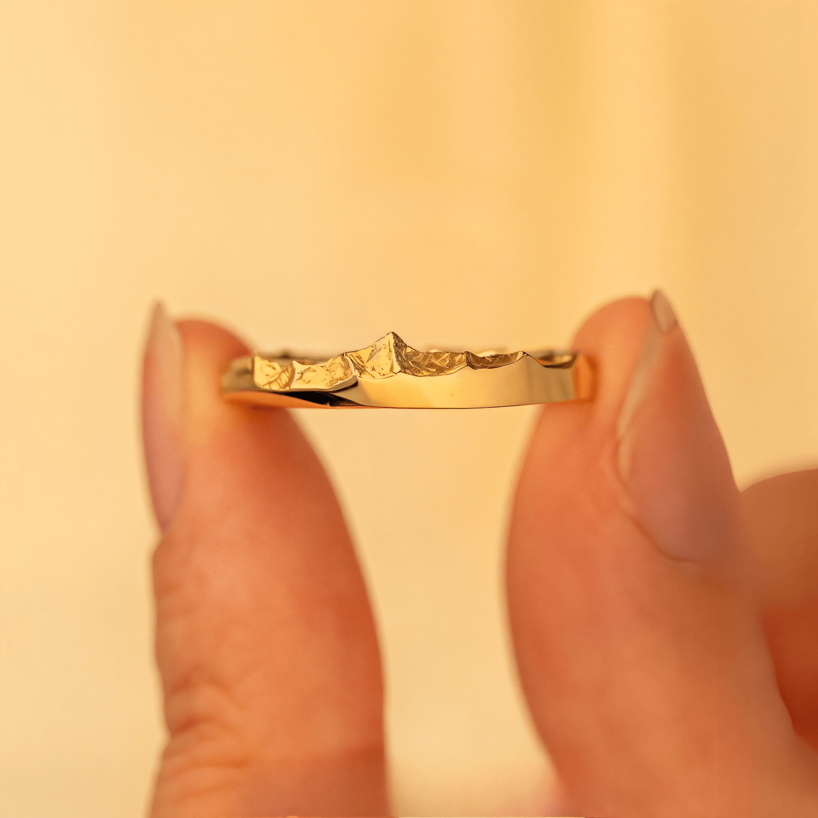 【Mt. Saint Elias】Gold Hand-Engraved Mount Mens/Womens Wedding Ring